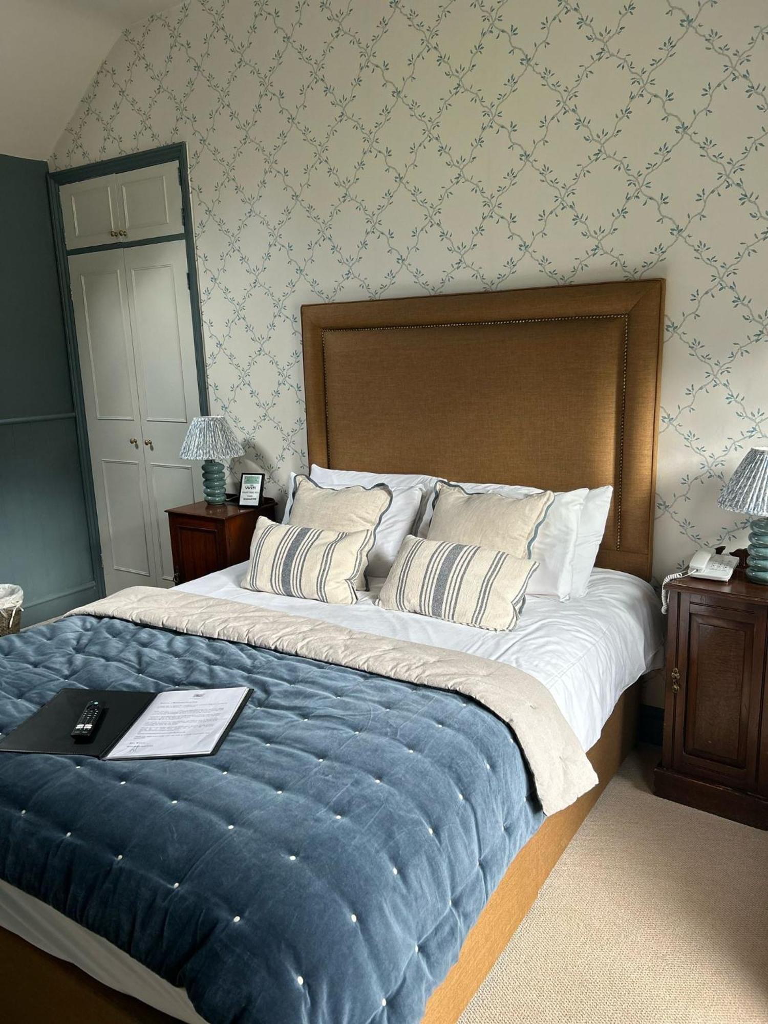 Ravenwood Hall Hotel Bury St. Edmunds Bagian luar foto