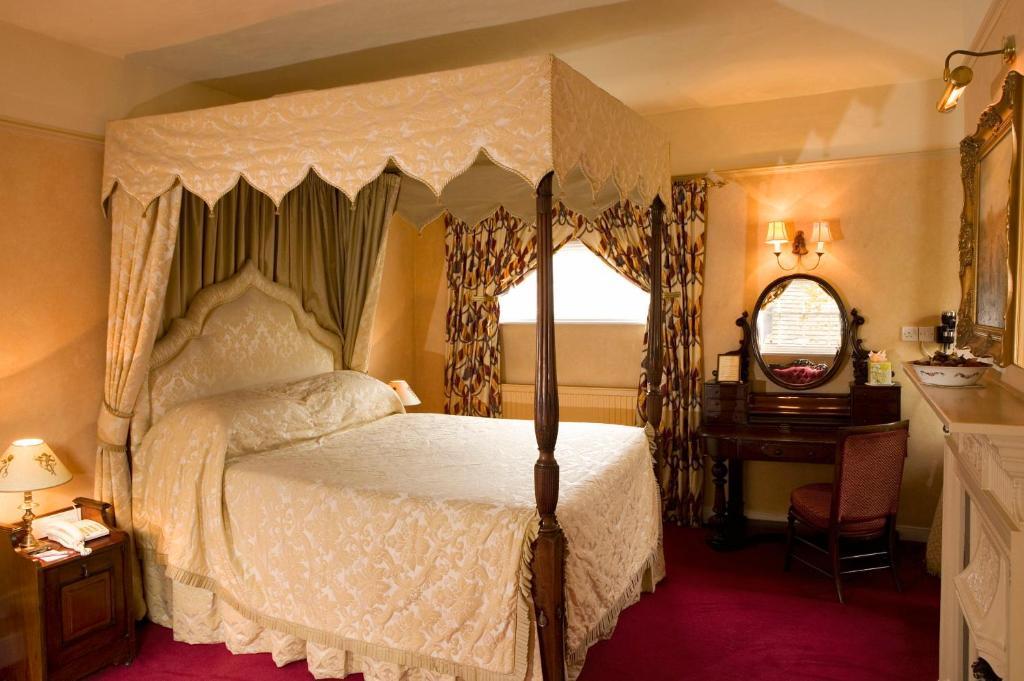 Ravenwood Hall Hotel Bury St. Edmunds Bagian luar foto