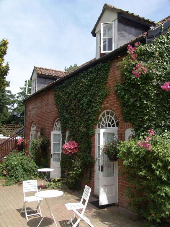 Ravenwood Hall Hotel Bury St. Edmunds Bagian luar foto