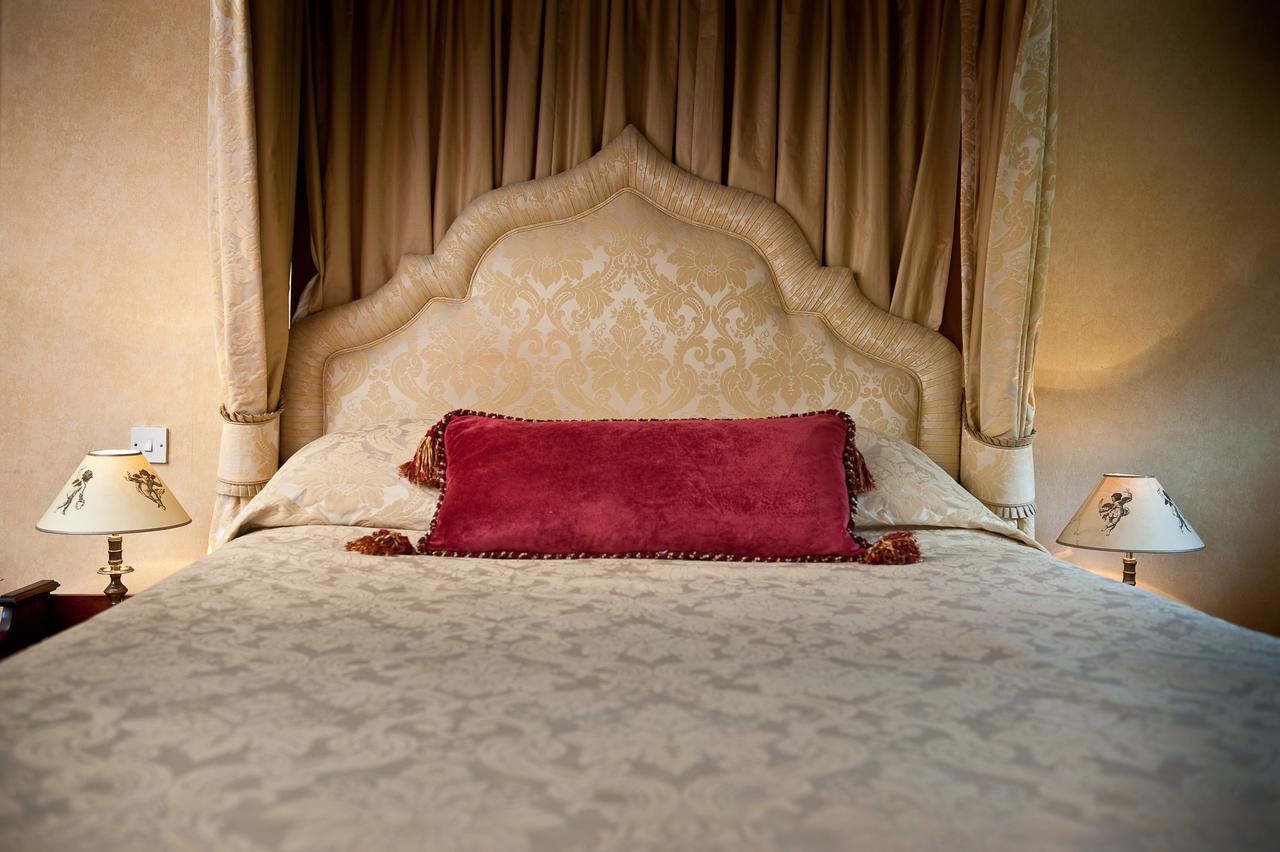 Ravenwood Hall Hotel Bury St. Edmunds Bagian luar foto